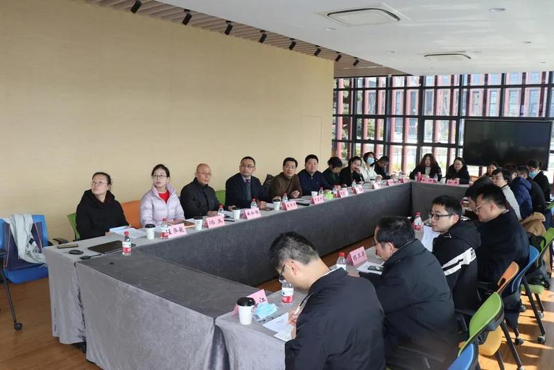 a028ef7c-2c33-43f6-b069-f354640cdb2f.jpg